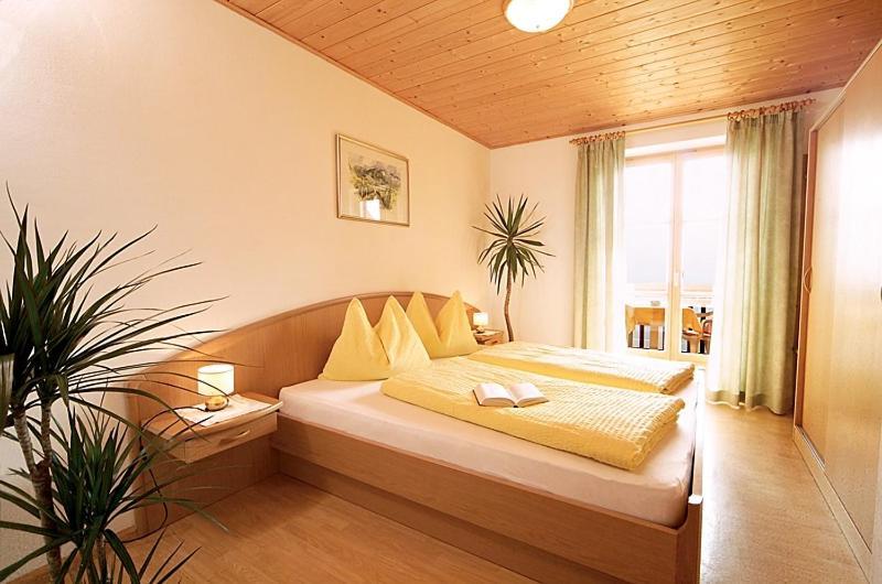 Ferienwohnung Finkenhof: Ferienwohungen - Urlaub auf dem Bauernhof Tramin an der Weinstraße Exterior foto