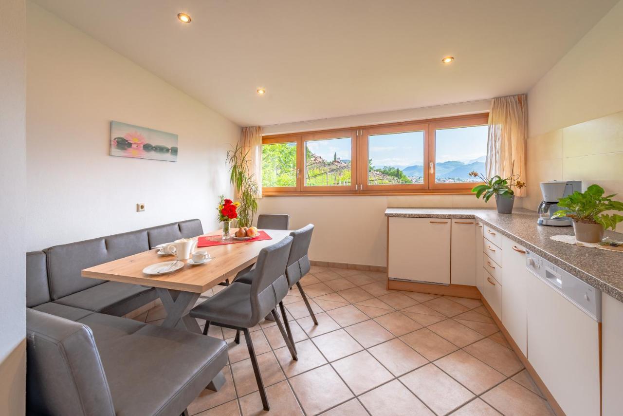 Ferienwohnung Finkenhof: Ferienwohungen - Urlaub auf dem Bauernhof Tramin an der Weinstraße Exterior foto
